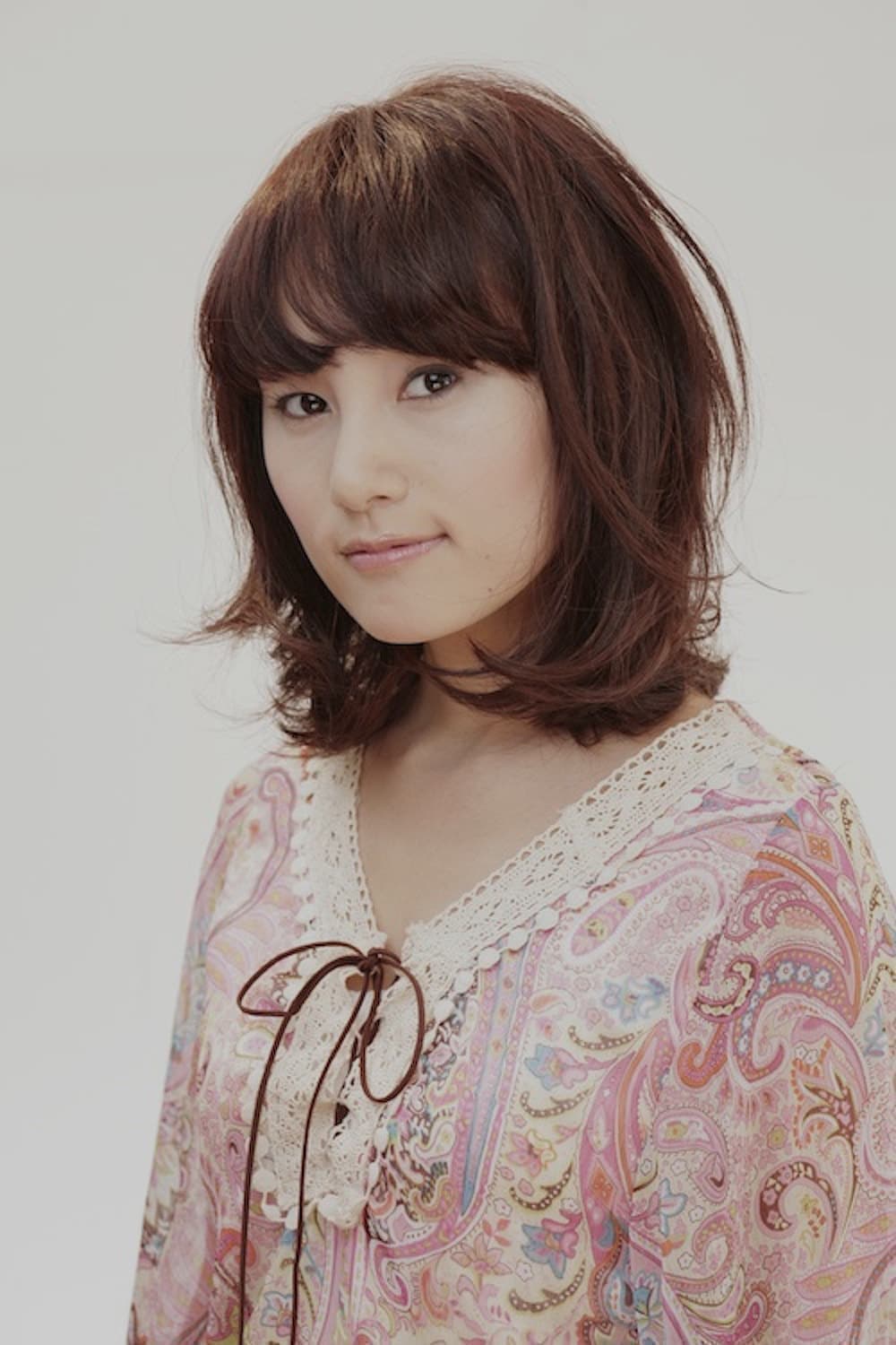 ニュアンスミディアムヘアの女性