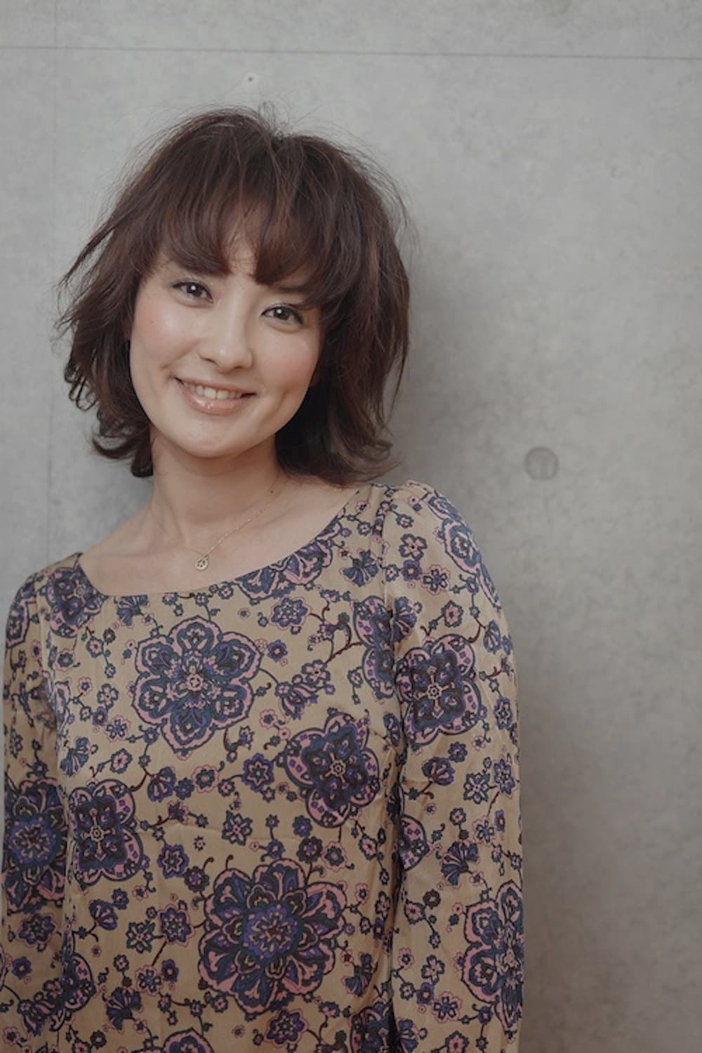 大人スイートボブの女性